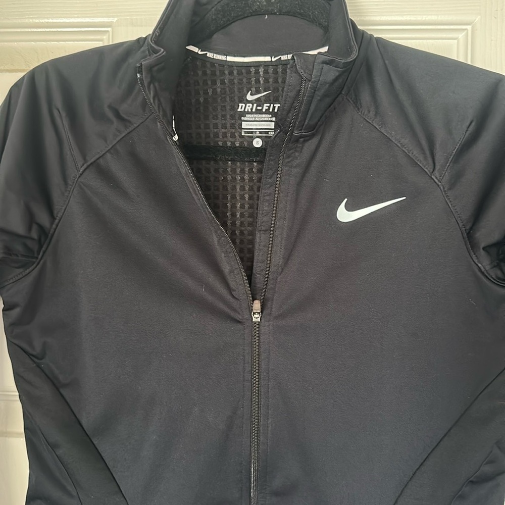 Nike Running Dri-Fit Long Sleeve Zip Up Jacket